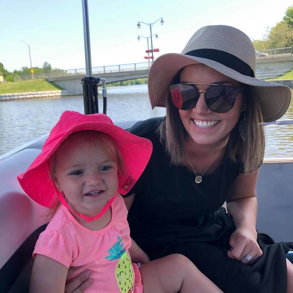 Meet your Posher, Stephanie - Picture 1 of 1